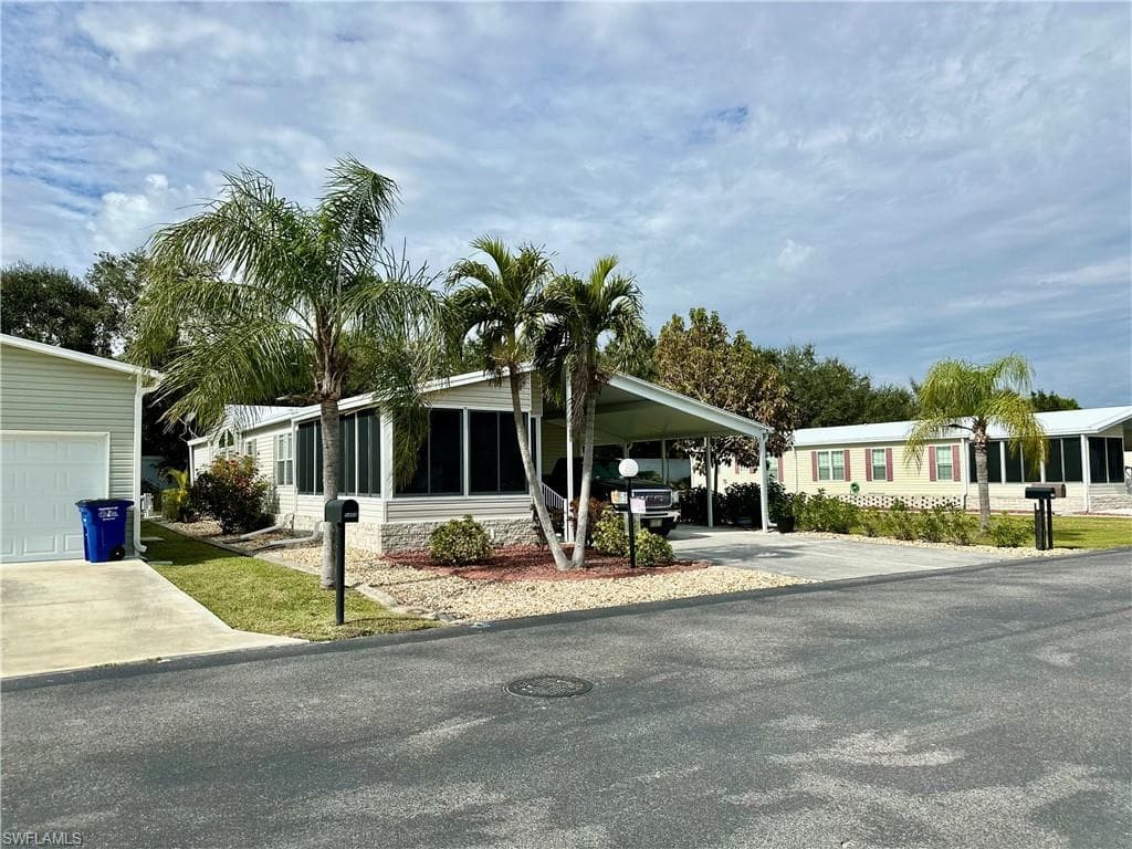 5396 Fiddleleaf DR, FORT MYERS FL 33905-1