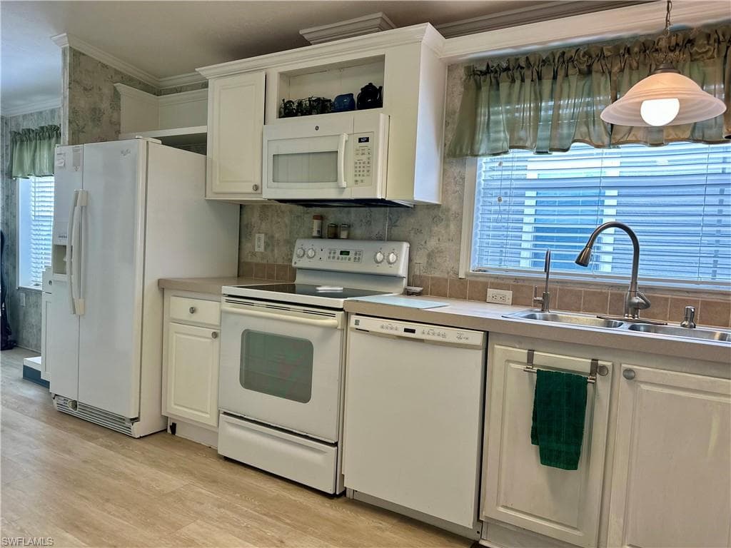 5396 Fiddleleaf DR, FORT MYERS FL 33905-21