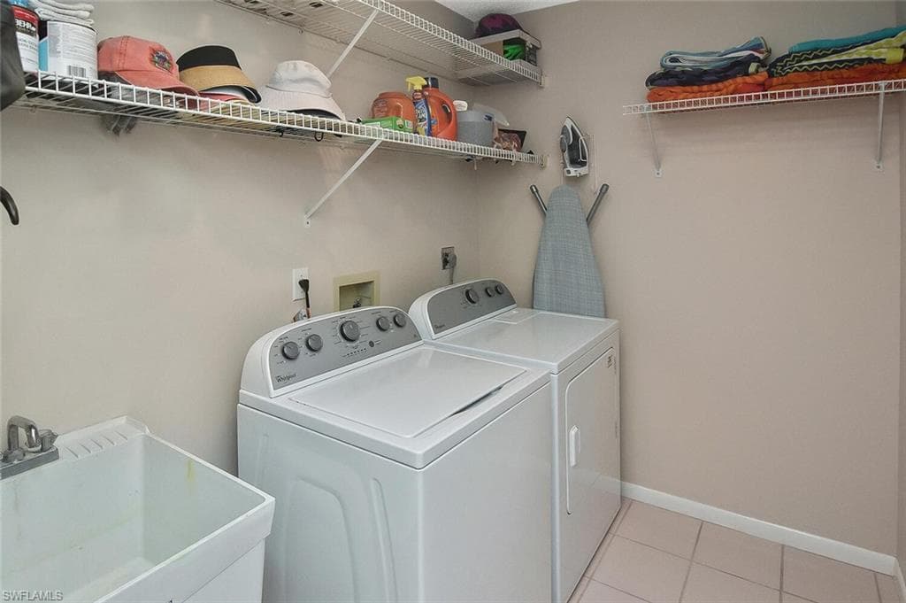 2202 McGregor Park CIR, FORT MYERS FL 33908-8