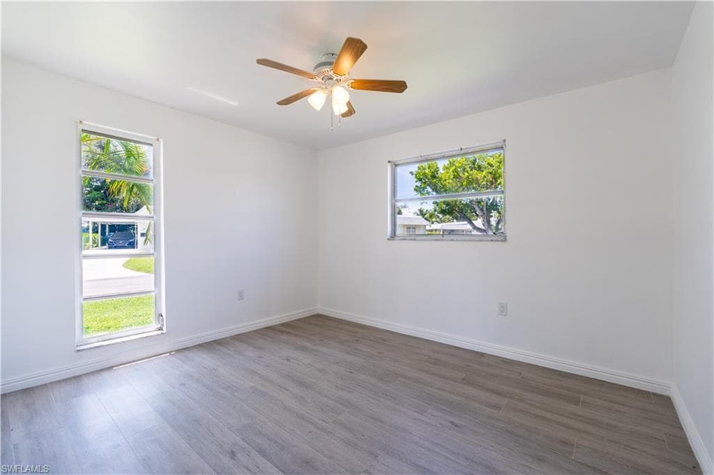 23 Kings RD, NAPLES FL 34112-6