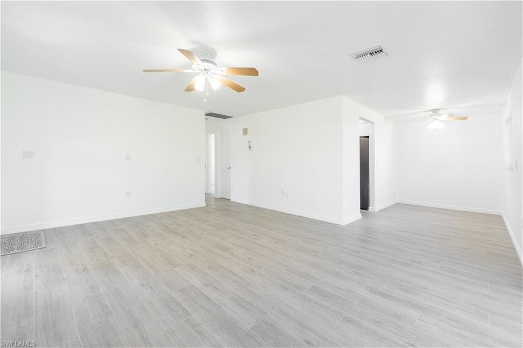 23 Kings RD, NAPLES FL 34112-3