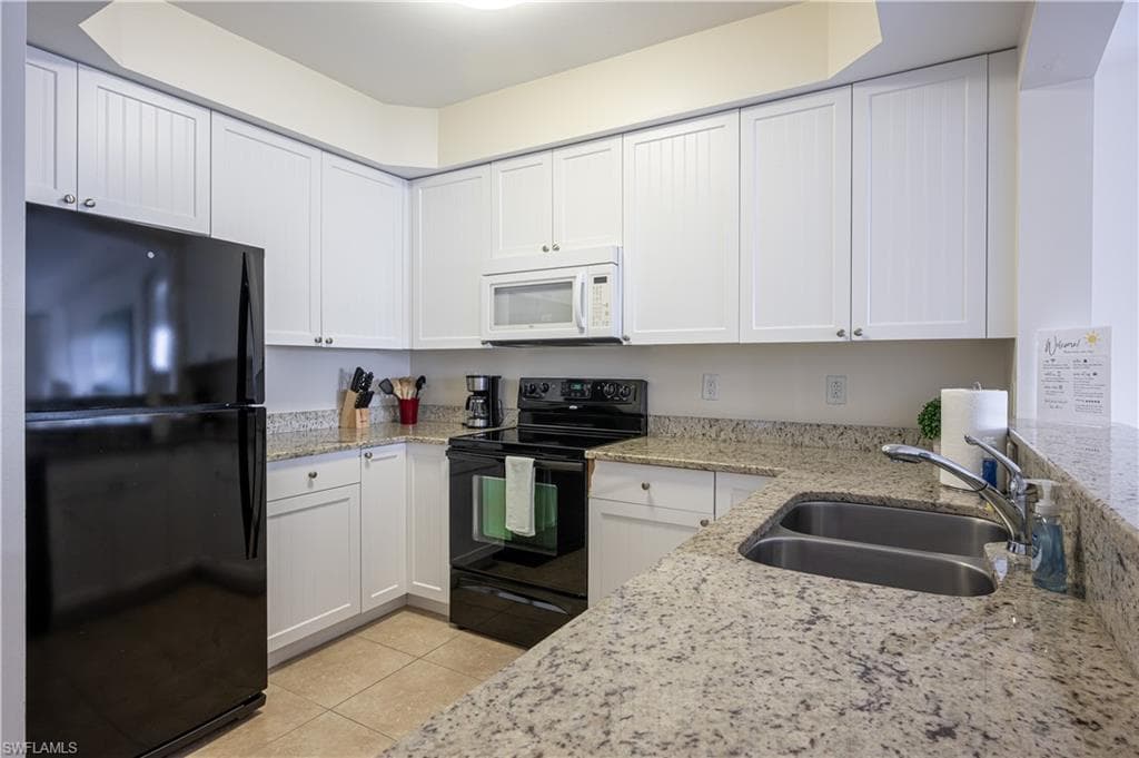 1100 Pine Ridge RD # A304, NAPLES FL 34108-2