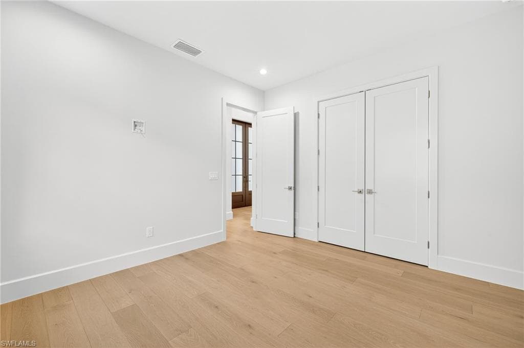 2032 Cambridge Park DR, NAPLES FL 34109-22