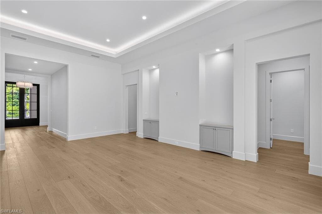 2032 Cambridge Park DR, NAPLES FL 34109-4