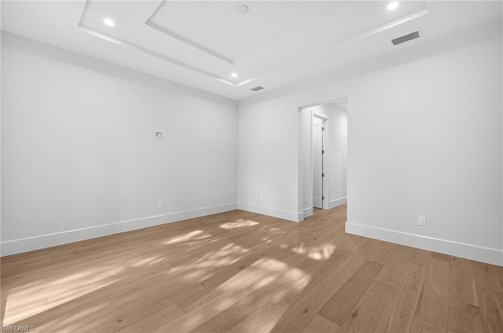 2032 Cambridge Park DR, NAPLES FL 34109-13