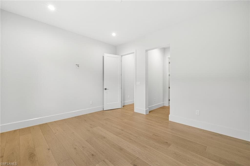 2032 Cambridge Park DR, NAPLES FL 34109-18