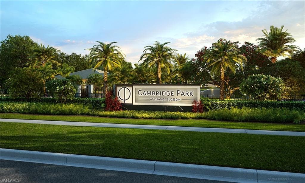 2032 Cambridge Park DR, NAPLES FL 34109-38