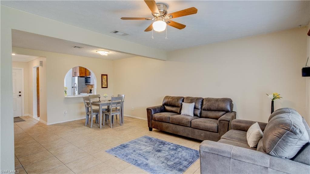4514 SW 8th PL # 11, CAPE CORAL FL 33914-12