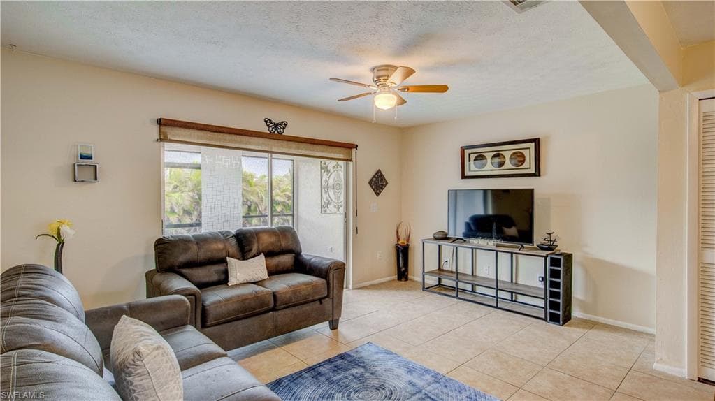 4514 SW 8th PL # 11, CAPE CORAL FL 33914-11