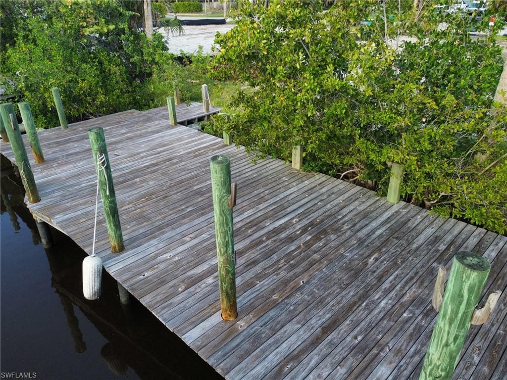 2948 Orange ST, NAPLES FL 34112-1