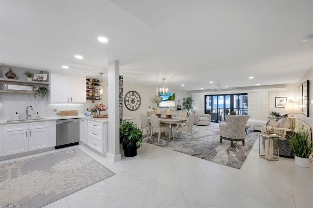 3333 Gulf Shore BLVD N # 103, NAPLES FL 34103-4