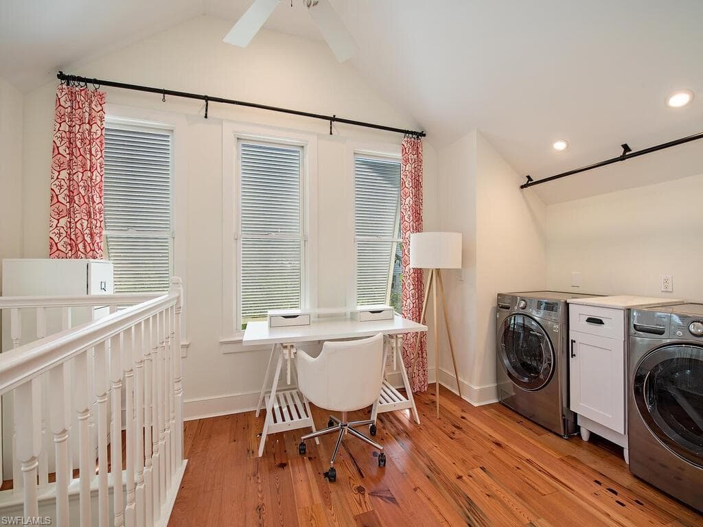 680 8th AVE S, NAPLES FL 34102-21