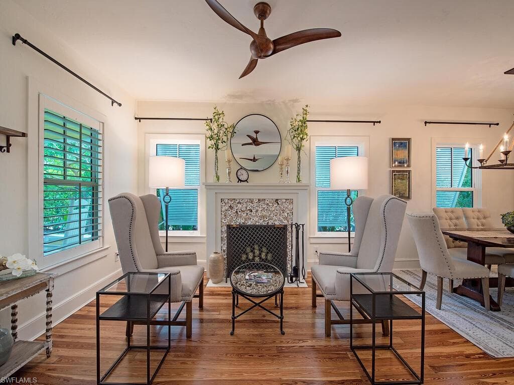 680 8th AVE S, NAPLES FL 34102-4