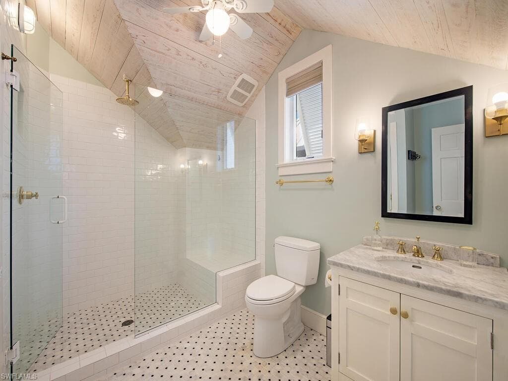 680 8th AVE S, NAPLES FL 34102-24