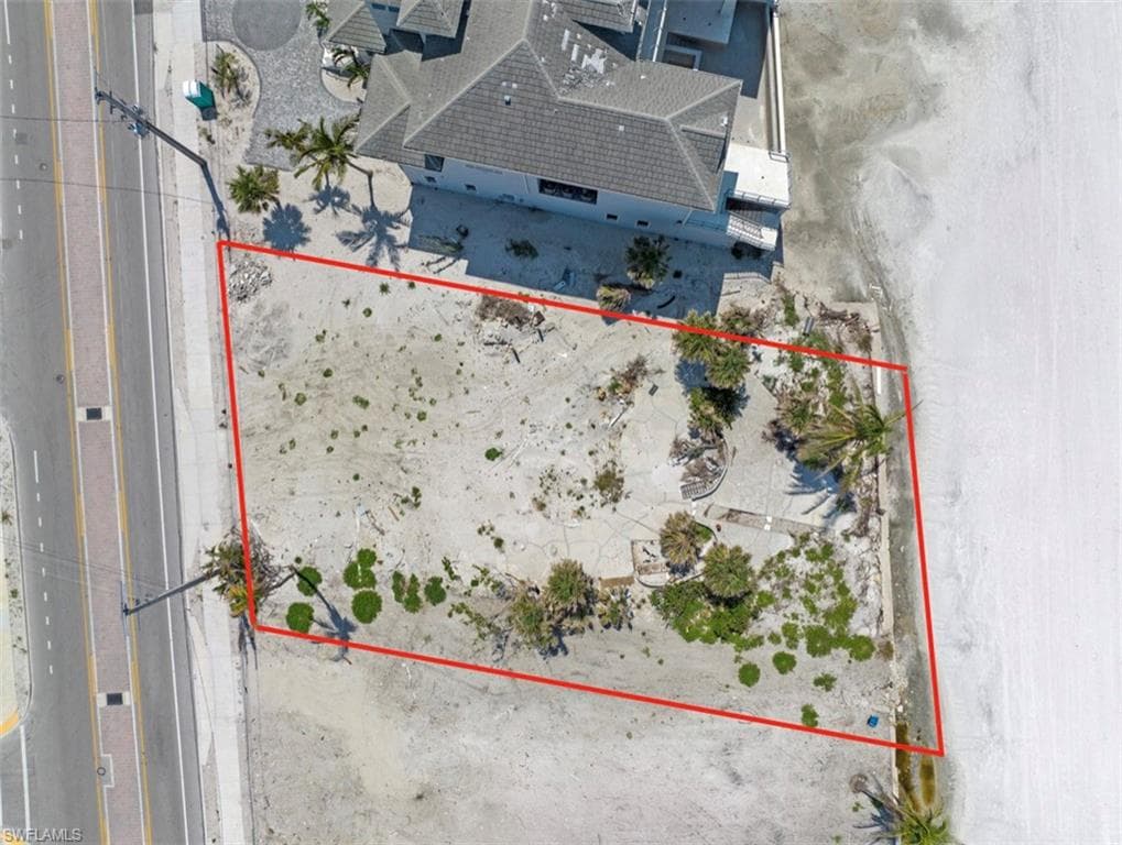 3750 Estero BLVD-4