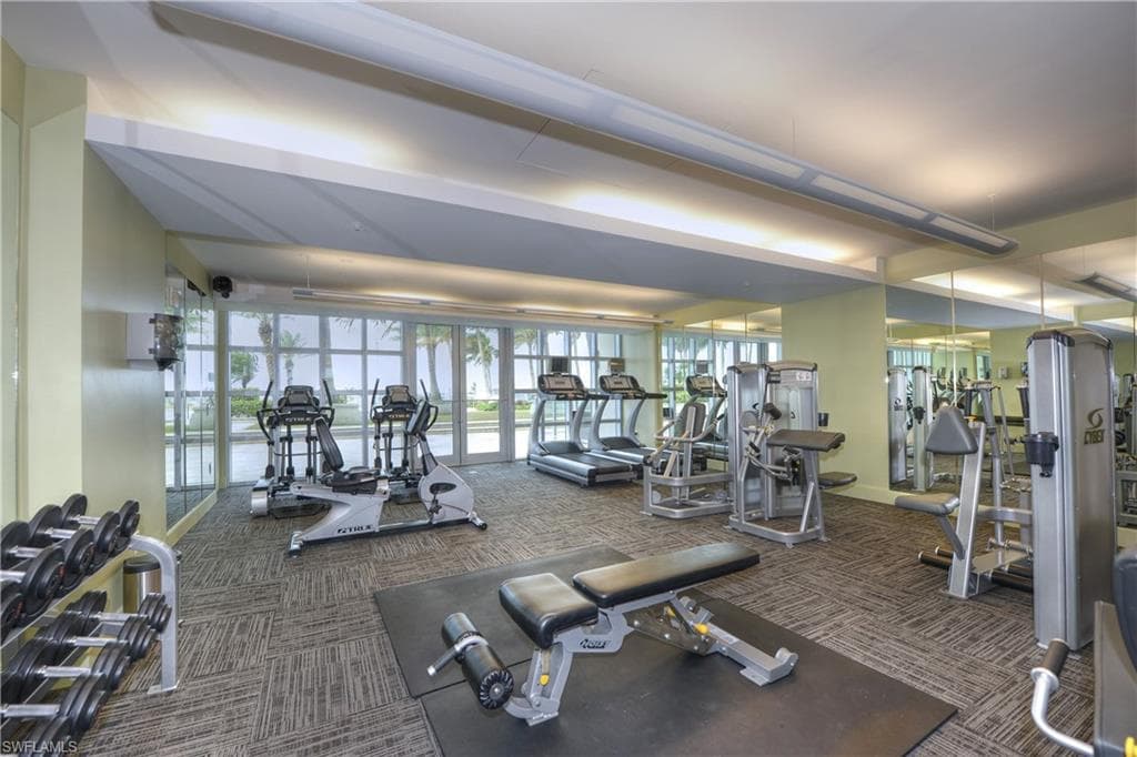 3000 Oasis Grand BLVD 3005-25