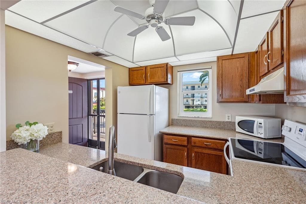 807 River Point DR # 105D, NAPLES FL 34102-6