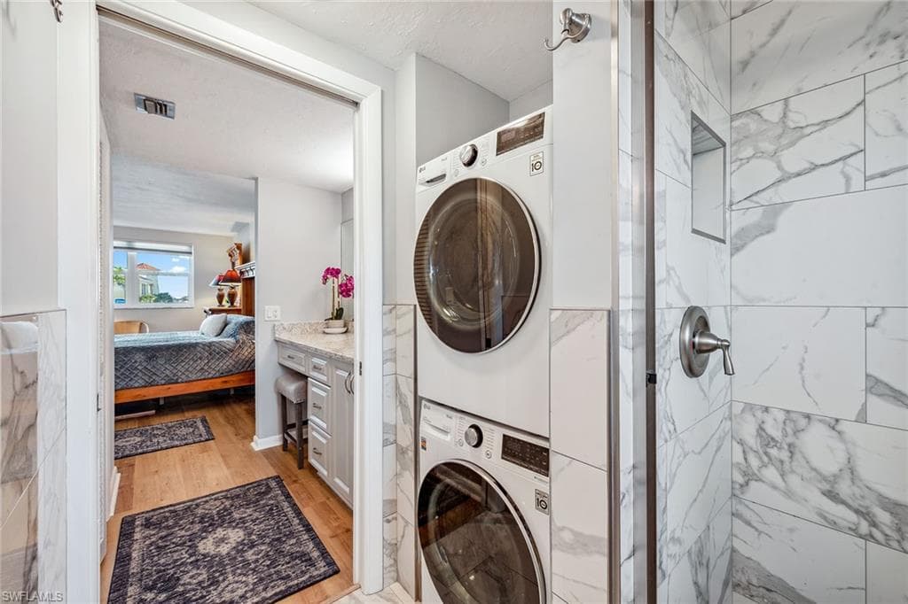 807 River Point DR # 105D, NAPLES FL 34102-13