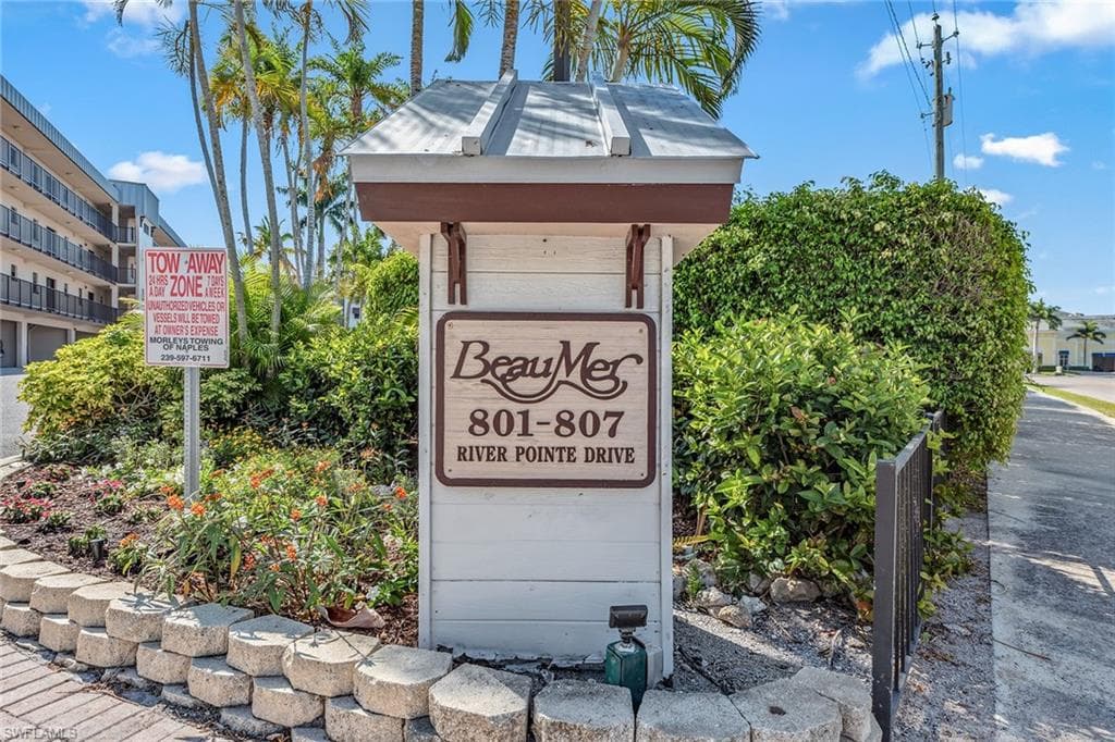 807 River Point DR # 105D, NAPLES FL 34102-20
