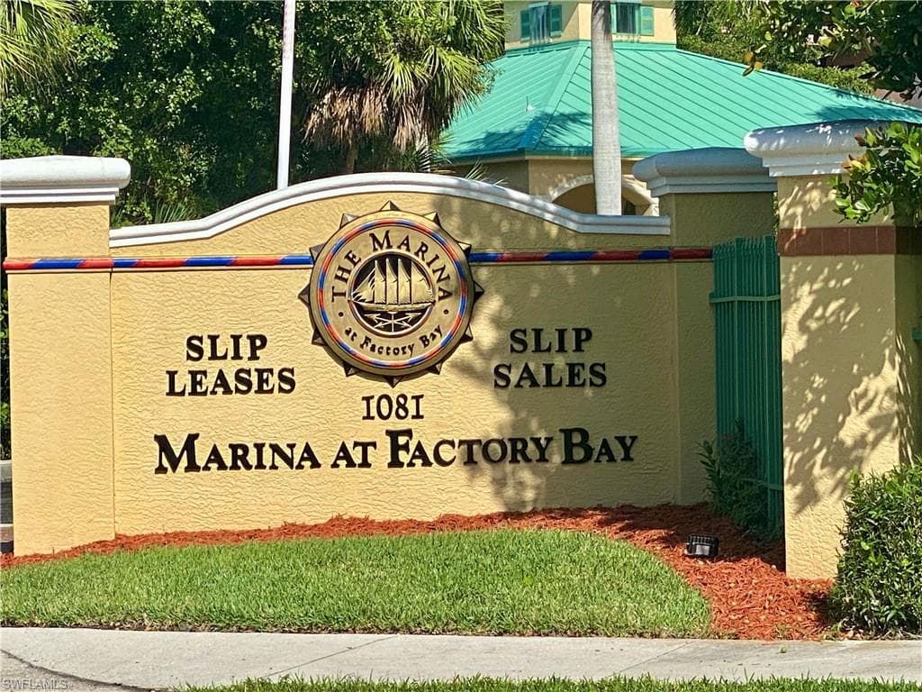 1081 Bald Eagle DR, MARCO ISLAND FL 34145-19