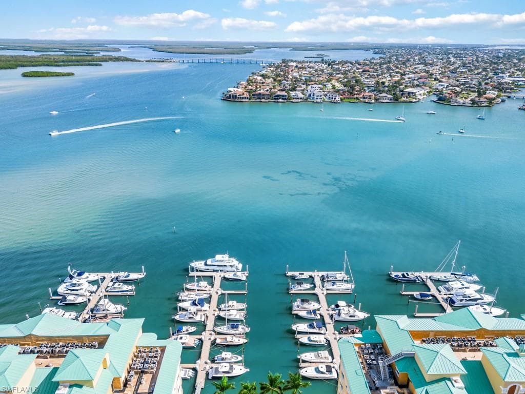 1081 Bald Eagle DR, MARCO ISLAND FL 34145-8