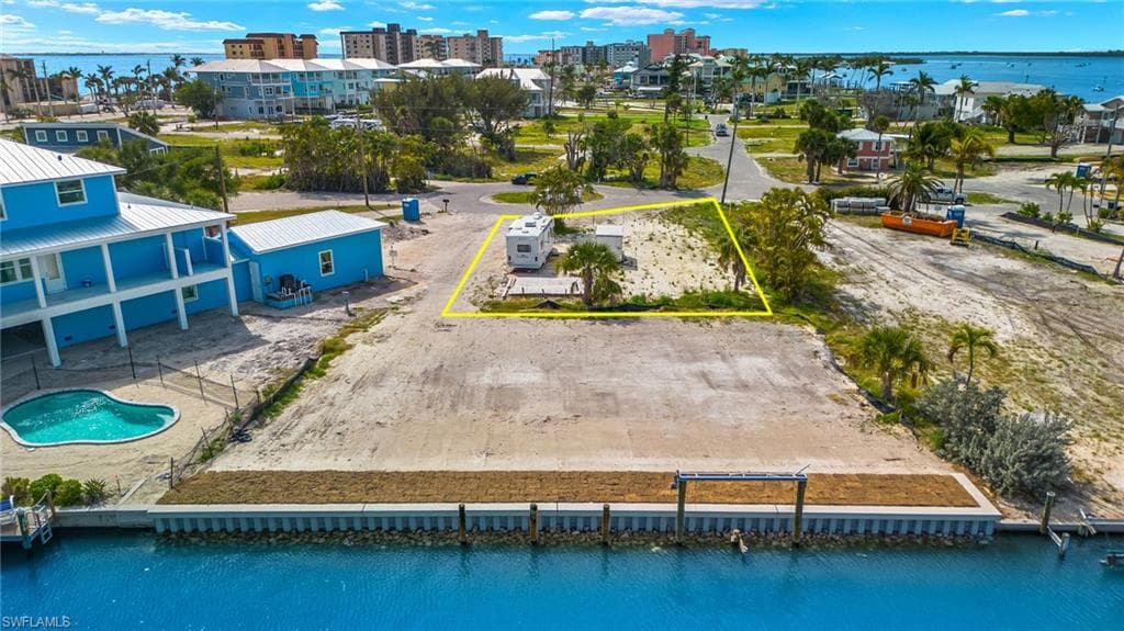 740 Matanzas CT, FORT MYERS BEACH FL 33931-5