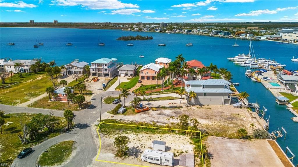 740 Matanzas CT, FORT MYERS BEACH FL 33931-9