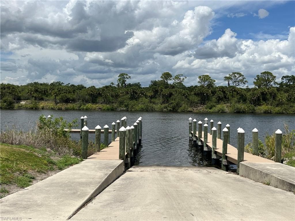 22776 Yellow Button LN, ALVA FL 33920-3