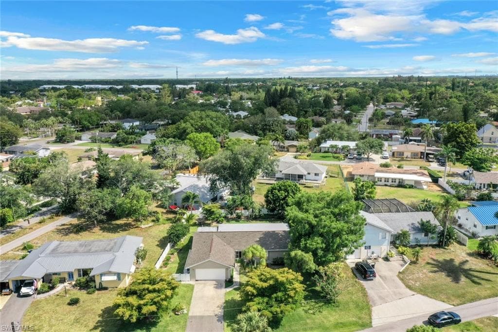 10320 River DR, BONITA SPRINGS FL 34135-33