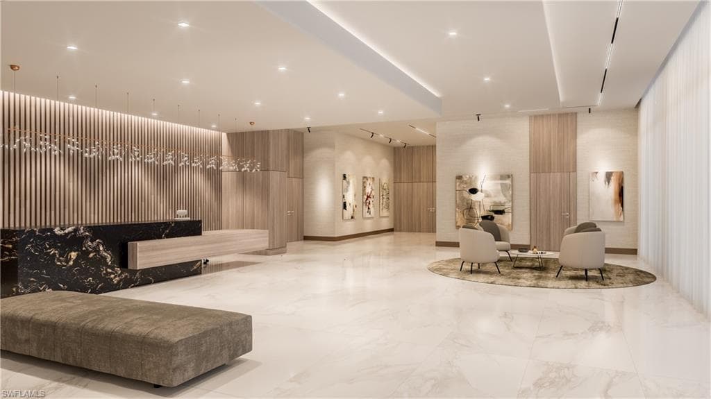 1925 Metropolitan BLVD, NAPLES FL 34104-8