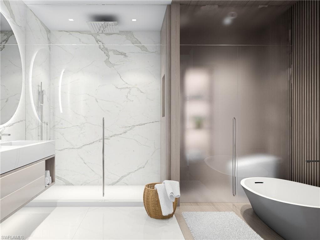 1925 Metropolitan BLVD, NAPLES FL 34104-7