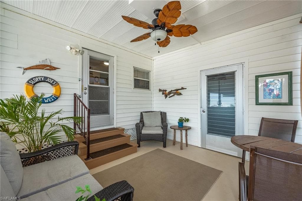 820 Peaceful DR, NORTH FORT MYERS FL 33917-1