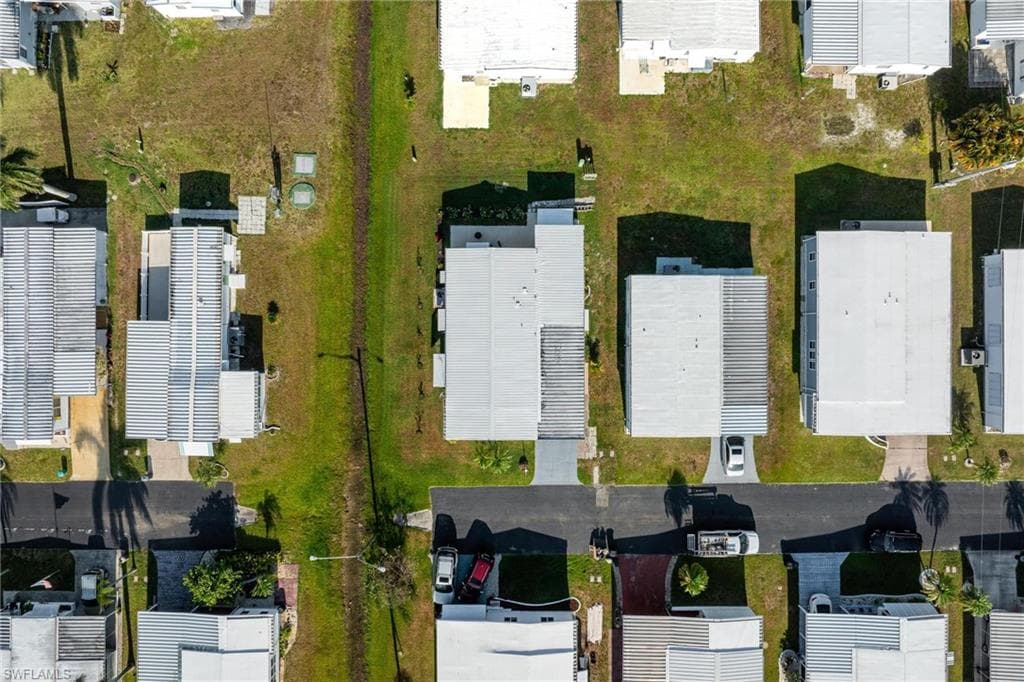 820 Peaceful DR, NORTH FORT MYERS FL 33917-36