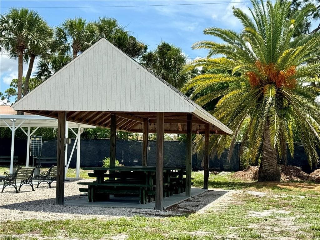 4696 Leilani LN, BONITA SPRINGS FL 34134-24