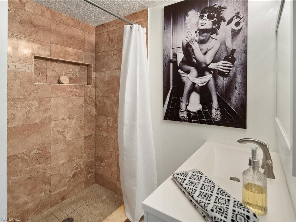 9395 Pennsylvania AVE # 20, BONITA SPRINGS FL 34135-11