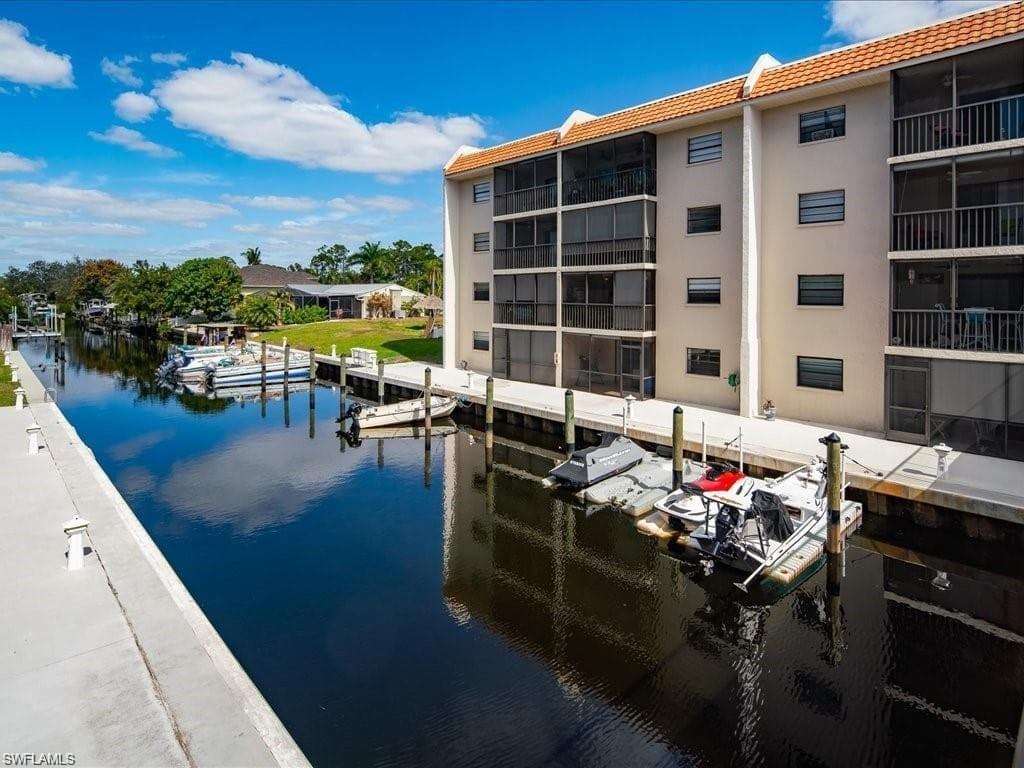9395 Pennsylvania AVE # 20, BONITA SPRINGS FL 34135-18