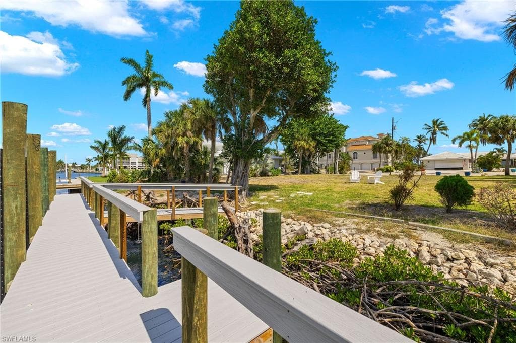 592 Lighthouse WAY, SANIBEL FL 33957-16