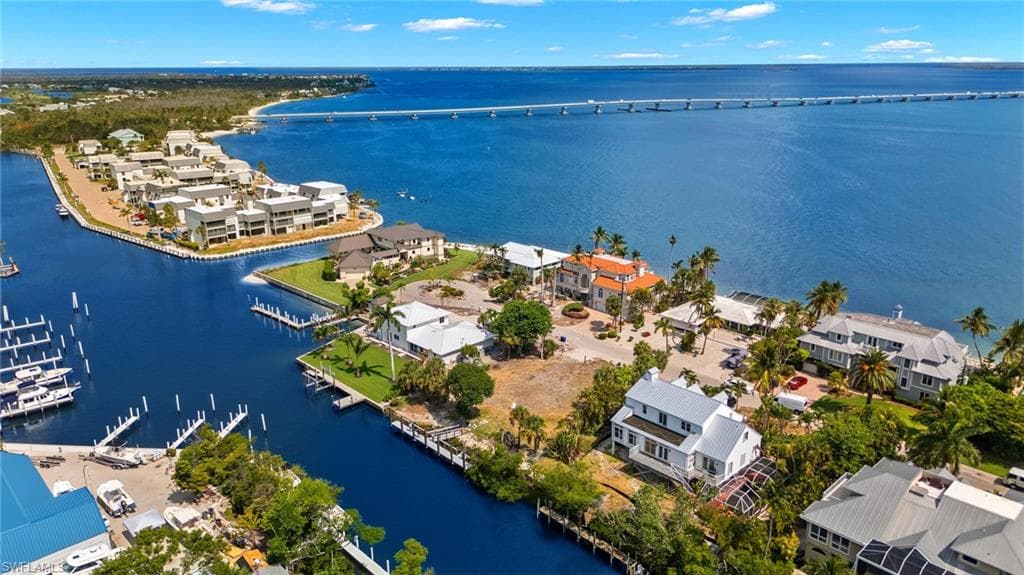 592 Lighthouse WAY, SANIBEL FL 33957-13
