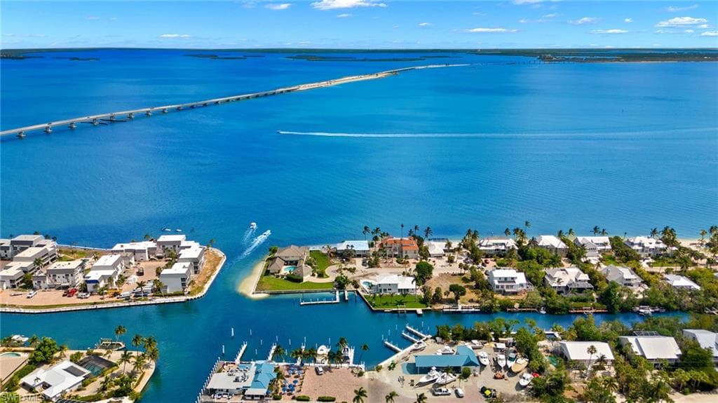592 Lighthouse WAY, SANIBEL FL 33957-40