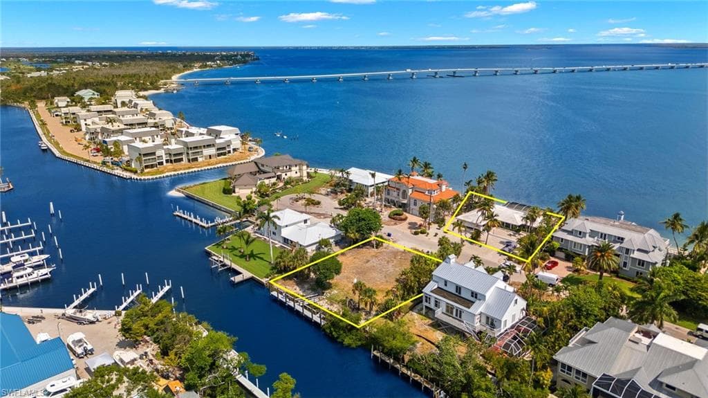 592 Lighthouse WAY, SANIBEL FL 33957-17
