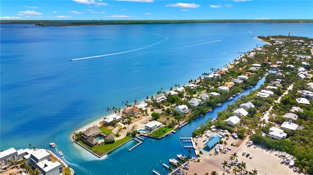 592 Lighthouse WAY, SANIBEL FL 33957-39