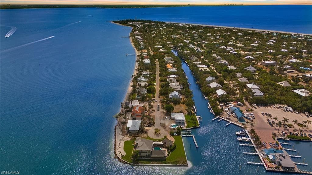 592 Lighthouse WAY, SANIBEL FL 33957-38