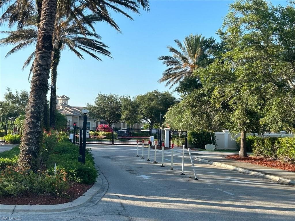 8591 Athena CT, LEHIGH ACRES FL 33971-2