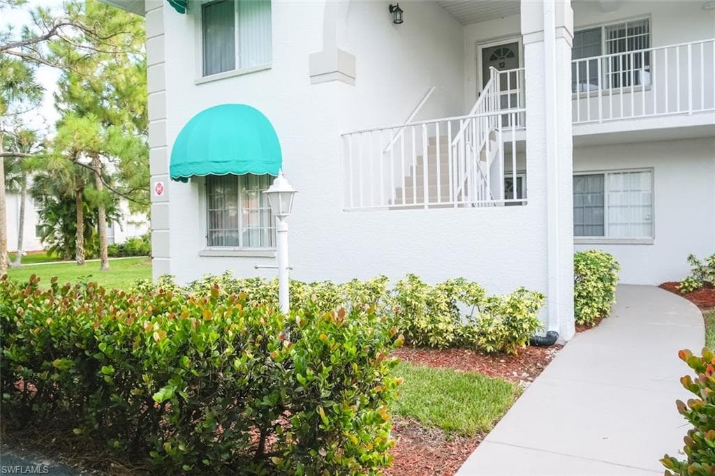 345 Gabriel CIR # 2411, NAPLES FL 34104-1