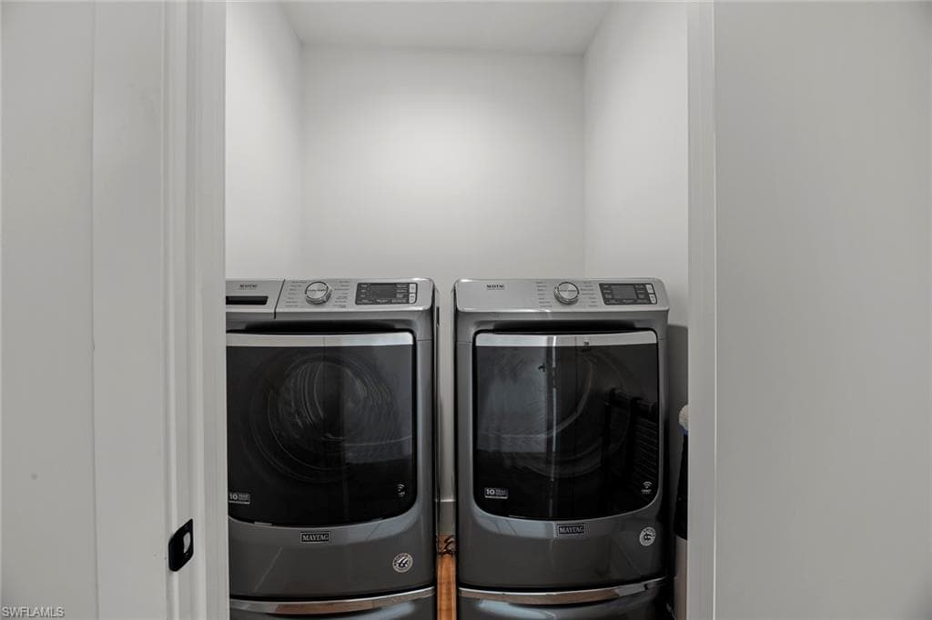 250 Crescent ST, FORT MYERS BEACH FL 33931-35