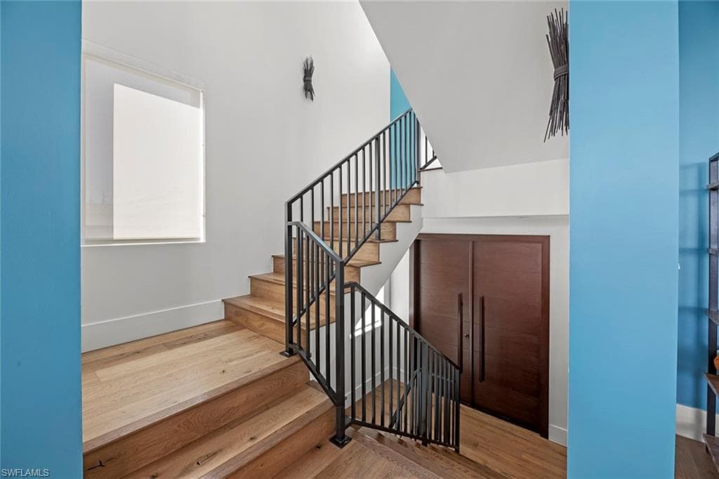 250 Crescent ST, FORT MYERS BEACH FL 33931-19