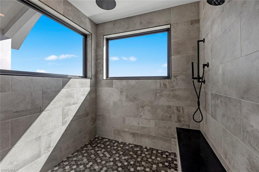 250 Crescent ST, FORT MYERS BEACH FL 33931-23