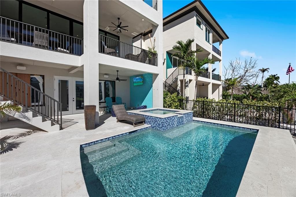 250 Crescent ST, FORT MYERS BEACH FL 33931-44