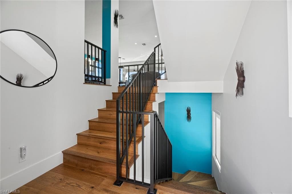 250 Crescent ST, FORT MYERS BEACH FL 33931-3