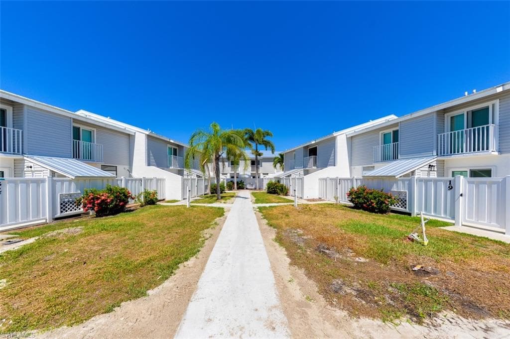 18006 San Carlos BLVD # 17, FORT MYERS BEACH FL 33931-2